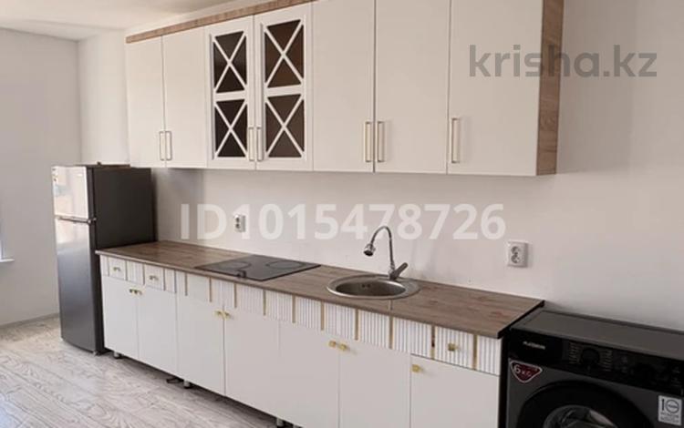 2-комнатная квартира · 54 м² · 3/9 этаж, мкр Акжар 140/4 — Верхняя каменка Бирлик за 200 000 ₸ в Алматы, Наурызбайский р-н — фото 2