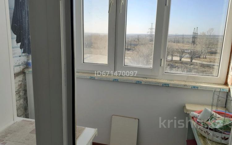 1-комнатная квартира · 36.6 м² · 4/5 этаж, 2 микрорайон за 2.6 млн 〒 в Шульбинске — фото 2