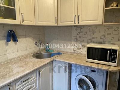 Аренда квартир в Алматы: 2-комнатная квартира · 40.7 м² · 2/4 этаж, мкр Коктем-2, Габдуллина 59 — Габдуллина за 300 000 〒 2-комнатная квартира · 40.7 м² · 2/4 этаж, мкр Коктем-2, Габдуллина 59 — Габдуллина за 300 000 〒 в Алматы, Бостандыкский р-н