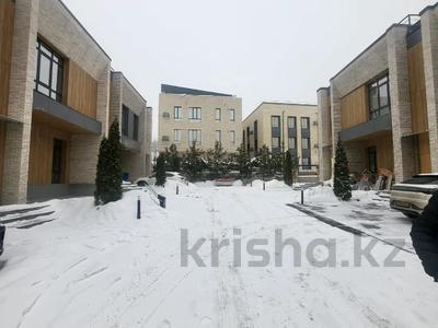 5-комнатная квартира, 190 м², 1/2 этаж, Әбілқайыр хан 111 за 160 млн 〒 в Алматы, Бостандыкский р-н