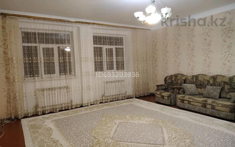 4-комнатная квартира, 132 м², 1/2 этаж, Гагарина 76 за 42 млн 〒 в Шымкенте, Абайский р-н — фото 2
