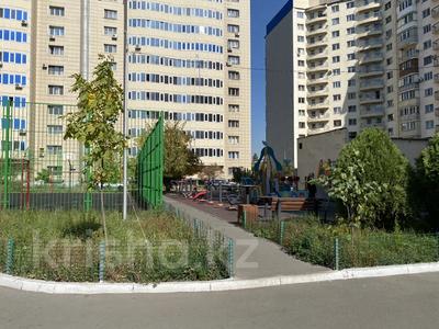 3-комнатная квартира · 120 м² · 9/15 этаж, Толе би 273а — озеро Сайран за 65.5 млн 〒 в Алматы, Алмалинский р-н