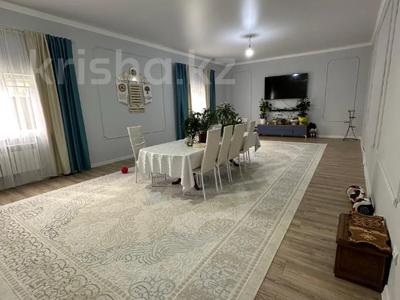 Отдельный дом · 3 комнаты · 185.5 м² · 8 сот., Сарбаз . за 38 млн 〒 в Актобе, СК Сарбаз