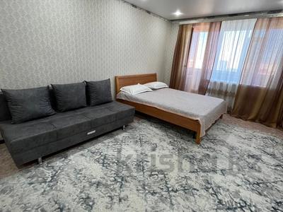 Тәулігіне пәтерлер в Актюбинской обл.: 1-бөлмелі пәтер · 43 м² · 10/10 қабат, мкр 12 39 — Бокенбай Батыра, Дастан, бағасы: 12 000 〒 1-бөлмелі пәтер · 43 м² · 10/10 қабат, мкр 12 39 — Бокенбай Батыра, Дастан, бағасы: 12 000 〒 в Актобе