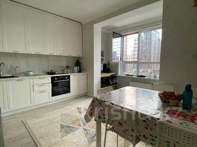 2-комнатная квартира · 72 м² · 5/16 этаж, Кайым Мухамедханов 4в — Шикарная квартира ! за ~ 49 млн ₸ в Астане, Нура р-н