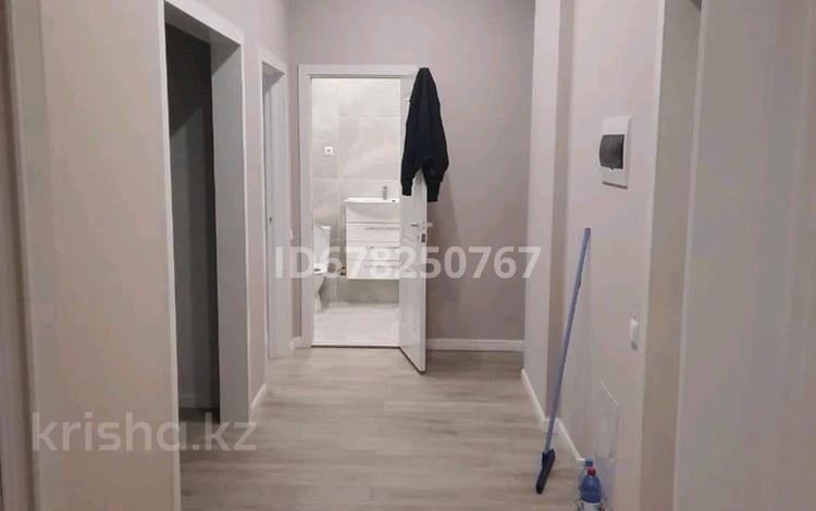 2-бөлмелі пәтер, 60 м², 6/12 қабат ай сайын, E-10 5, бағасы: 180 000 〒 в Астане, Есильский р-н — фото 2