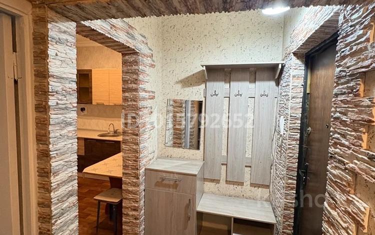 1-бөлмелі пәтер · 33 м² · 3/5 қабат, Айнабұлақ-4 ш/а. 170, бағасы: 200 000 ₸ в Алматы, Жетысуский р-н — фото 2