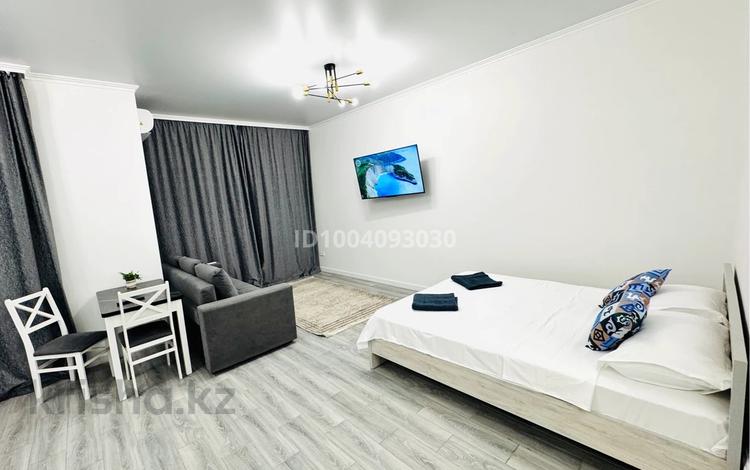 1-комнатная квартира · 48 м² · 1/10 этаж, мкр Юго-Восток, Микрорайон Байкена Ашимова 21А за 18 000 ₸ в Караганде, Казыбек би р-н — фото 3