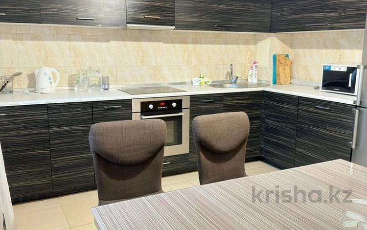 2-комнатная квартира · 70 м² · 9/25 этаж, Абиша Кекилбайулы 270 за 420 000 ₸ в Алматы, Бостандыкский р-н — фото 2