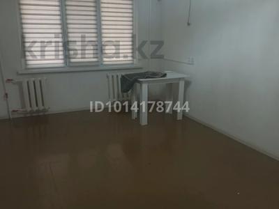 1-бөлмелі пәтер · 32 м² · 1/5 қабат, Гагарина 38, бағасы: 13.5 млн ₸ в Шымкенте, Туран р-н