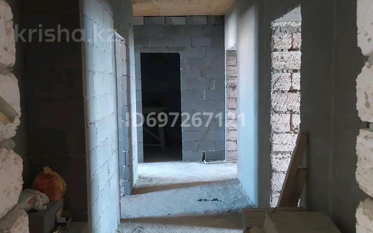 3-бөлмелі пәтер · 101 м² · 6/6 қабат, 35-ш/а., 35 микрорайон 24, бағасы: 15 млн ₸ в Актау, 35-мкр — фото 2