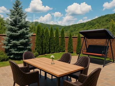 Отдельный дом · 10 комнат · 1500 м² · 60 сот., мкр Бутаковка 32/1 — Айдарлы за ~ 3 млрд 〒 в Алматы, Медеуский р-н