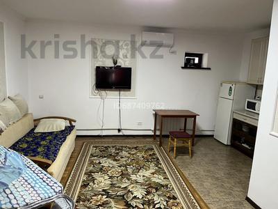 Пәтерлер в Атырауской обл.: 1-бөлмелі пәтер · 36 м² · 1/1 қабат, проспект Азаттык 74/2 — Возле ресторана Сарайчик, напротив офиса Сефтек, бағасы: 140 000 〒 1-бөлмелі пәтер · 36 м² · 1/1 қабат, проспект Азаттык 74/2 — Возле ресторана Сарайчик, напротив офиса Сефтек, бағасы: 140 000 〒 в Атырау, мкр Жилгородок