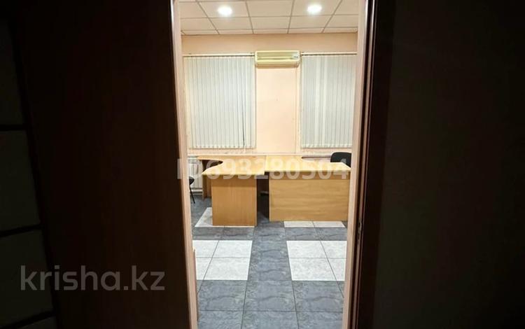 Офисы • 11 м² за 60 000 〒 в Темиртау — фото 2