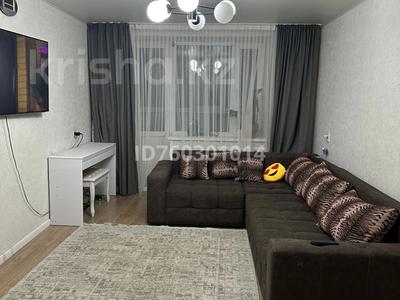 Пәтерлер в Абай обл.: 2-бөлмелі пәтер · 54 м² · 6/12 қабат, 15 мкр 18, бағасы: 21.3 млн 〒 2-бөлмелі пәтер · 54 м² · 6/12 қабат, 15 мкр 18, бағасы: 21.3 млн 〒 в Семее