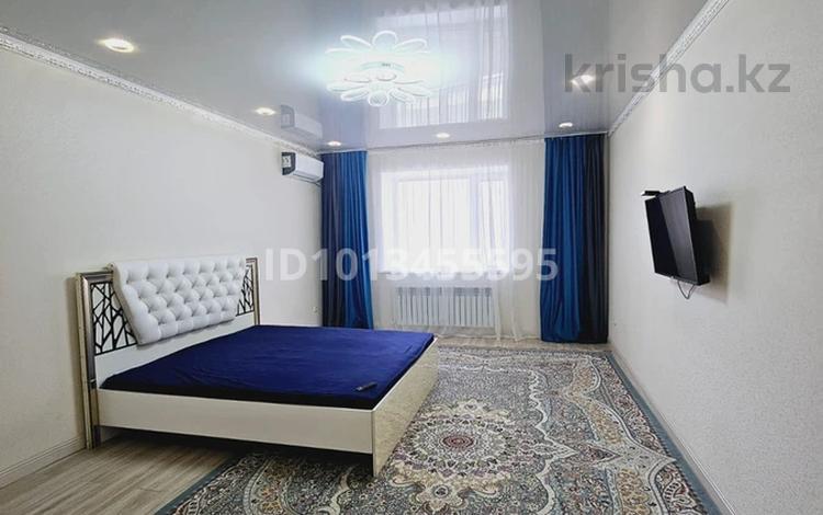 1-комнатная квартира · 50 м² · 2/5 этаж, Нур 5/1 за 13 000 ₸ в Уральске — фото 2