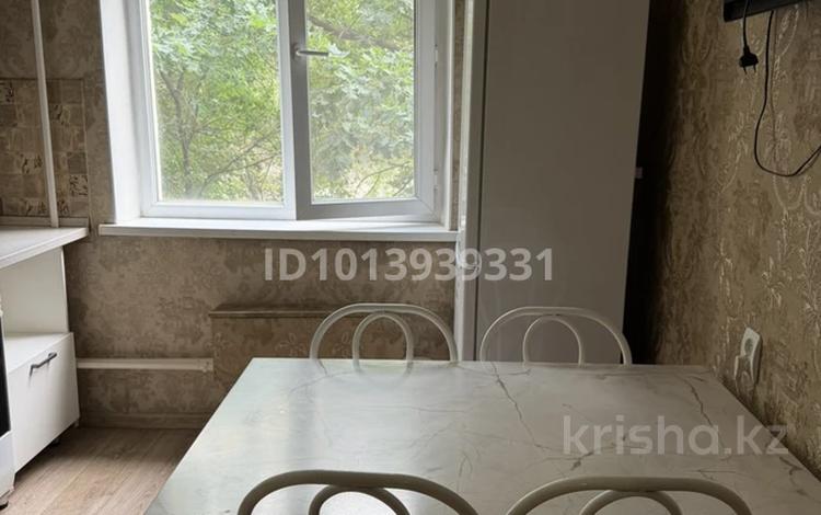 1-комнатная квартира · 40 м² · 3/9 этаж, мкр Аксай-2 за 210 000 ₸ в Алматы, Ауэзовский р-н — фото 2