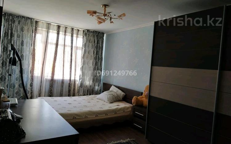 3-комнатная квартира, 60 м², 3/5 этаж, Қонаев 32 за 14 млн 〒 в Кентау — фото 2