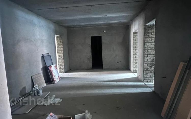 3-бөлмелі пәтер · 134 м² · 2/5 қабат, АЛТЫН ОРДА, бағасы: 35 млн ₸ в Актобе — фото 6
