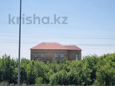 Жеке үй · 6 бөлме · 530 м² · 35 жүзд., 1-й м-н 181 — С.Жибек Жолы, бағасы: ~ 70 млн ₸ в Астане, Сарайшык р-н