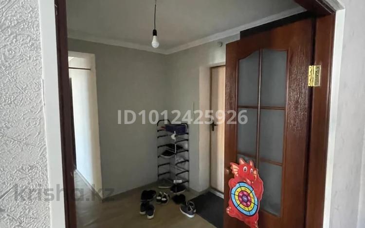 2-бөлмелі пәтер · 60 м² · 8/9 қабат, мкр. Алтын орда 10к1 — Мангілік ел 10 к1, бағасы: 180 000 ₸ в Актобе — фото 2