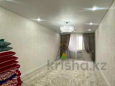 3-бөлмелі пәтер · 90 м² · 1/5 қабат, Алтын орда ш/а., бағасы: 30.5 млн ₸ в Актобе, мкр. Алтын орда