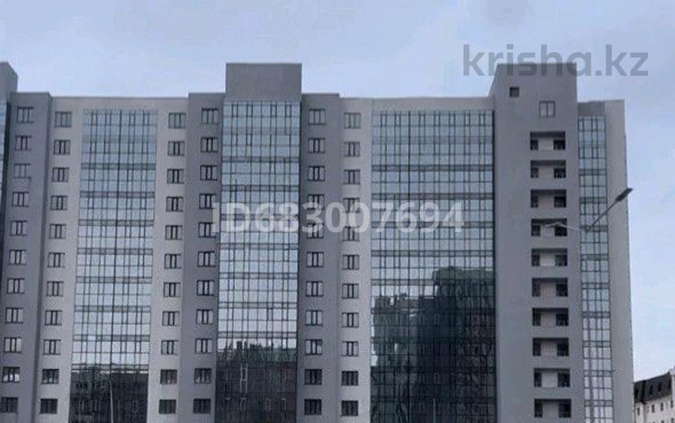 2-комнатная квартира, 77 м², 10/13 этаж, Наркибаева 6 за 25.5 млн 〒 в Астане, Есильский р-н — фото 11