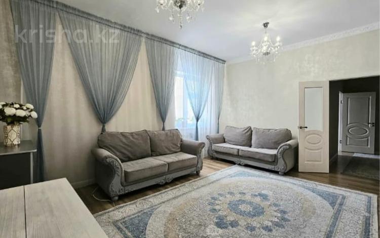 2-комнатная квартира · 72 м² · 7/12 этаж, Акмешит 9 за 350 000 ₸ в Астане, Есильский р-н — фото 2