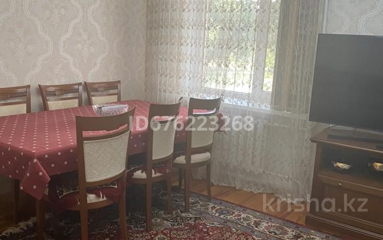 4-комнатная квартира · 100 м² · 2/5 этаж, Азаттык 75 за 40 млн ₸ в Атырау — фото 2