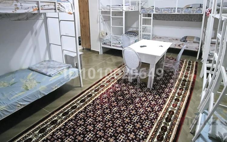 2-бөлмелі пәтер · 100 м² · 2/2 қабат, Арыс 45 — Рядом Жібек жолы парк жакта, бағасы: 15 000 ₸ в Туркестане — фото 2