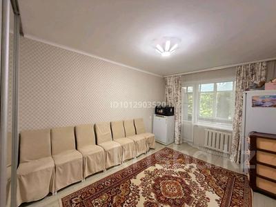 2-комнатная квартира · 49 м² · 2/5 этаж, Захарова — Возле 26 школы за 13.6 млн ₸ в Уральске