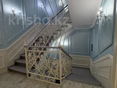 Отдельный дом · 7 комнат · 800 м² · 4 сот., 15-й мкр 34/1 за 160 млн 〒 в Актау