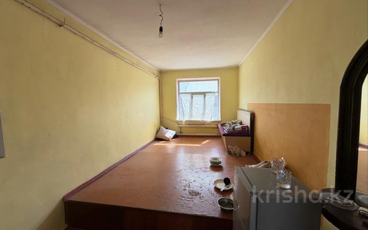 Часть дома · 3 комнаты · 80 м² · 8 сот., мкр Самал-2, Утегенова 6 — Сейтова за 130 000 ₸ в Шымкенте, Абайский р-н — фото 2