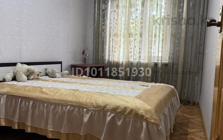 4-комнатная квартира · 95 м² · 2/5 этаж, 3-й мкр. 2 за 36 млн ₸ в Шымкенте, Абайский р-н — фото 2