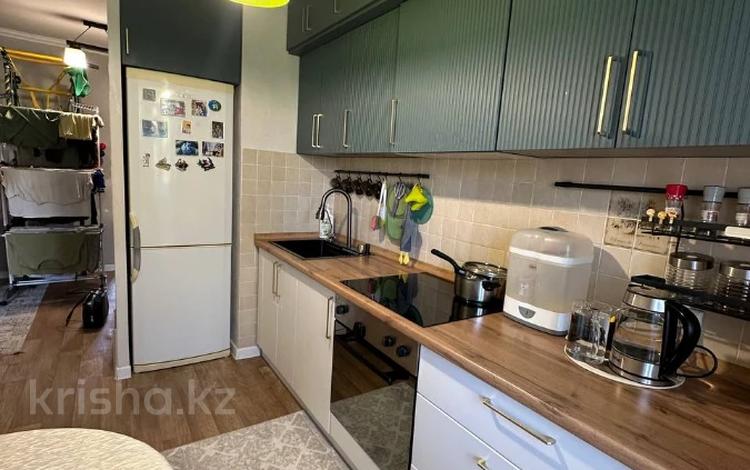 3-бөлмелі пәтер · 59.4 м² · 5/5 қабат, Михайловка ш/а., Касыма Аманжолова 55, бағасы: 31 млн ₸ в Караганде, Казыбек би р-н — фото 2