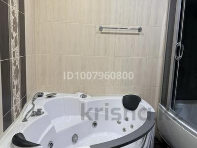 4-комнатная квартира · 173.1 м² · 2/5 этаж, мкр 5 114А — Р-н Гуманитарного колледжа, рядом с пр.Абая, недалеко от Акимата. за 63 млн ₸ в Актобе
