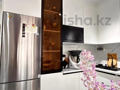 2-бөлмелі пәтер · 64 м² · 3/5 қабат, 17-ш/а. 78, бағасы: 23 млн ₸ в Актау, 17-й мкр