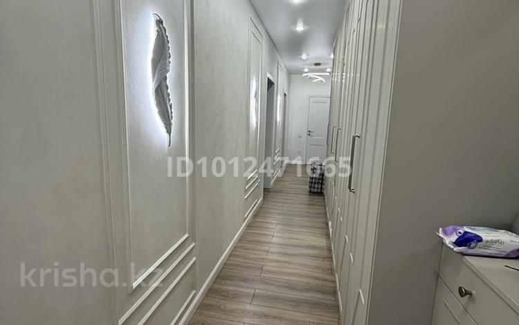 3-комнатная квартира · 84 м² · 8/9 этаж, Сатпаева 1 за 380 000 ₸ в Семее — фото 2