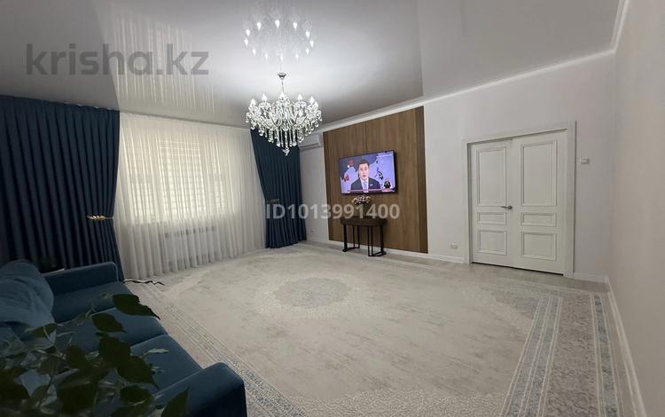 3-комнатная квартира · 130 м² · 2/9 этаж, 32Б мкр 3 за 45 млн ₸ в Актау — фото 2