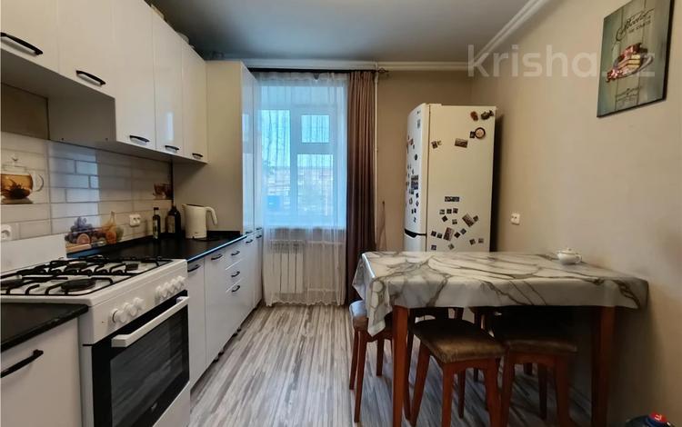 4-комнатная квартира · 65 м² · 2/5 этаж, Жекибаева 125 за 19 млн 〒 в Караганде, Алихана Бокейханова р-н — фото 2