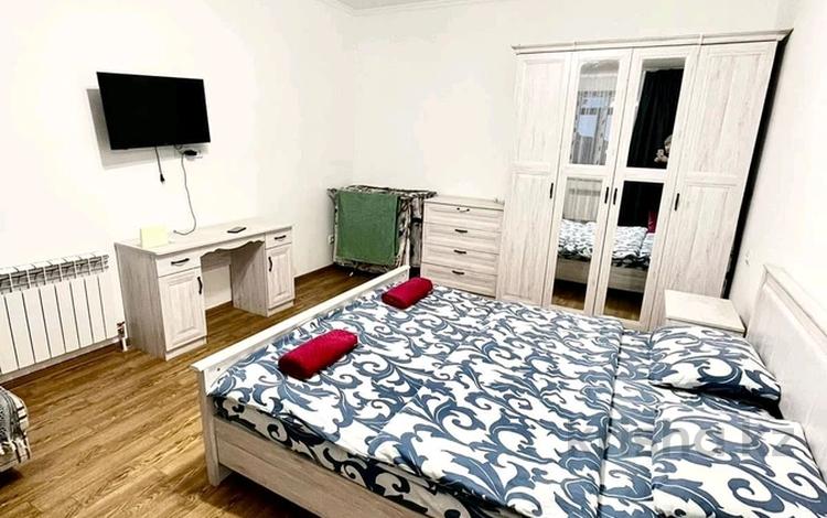1-комнатная квартира · 50 м² · 10/10 этаж, мкр. Алтын орда, улица Мустафа шокая за 18 000 ₸ в Актобе — фото 2