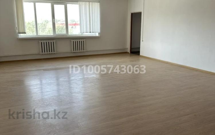 Свободное назначение · 70 м² за 200 000 〒 в Атырау, мкр Авангард-2 — фото 2