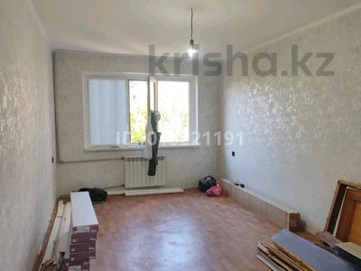 2-бөлмелі пәтер · 56 м² · 4/5 қабат, 12-шағынаудан, Уалиханова 219a, бағасы: 19 млн ₸ в Шымкенте, Енбекшинский р-н