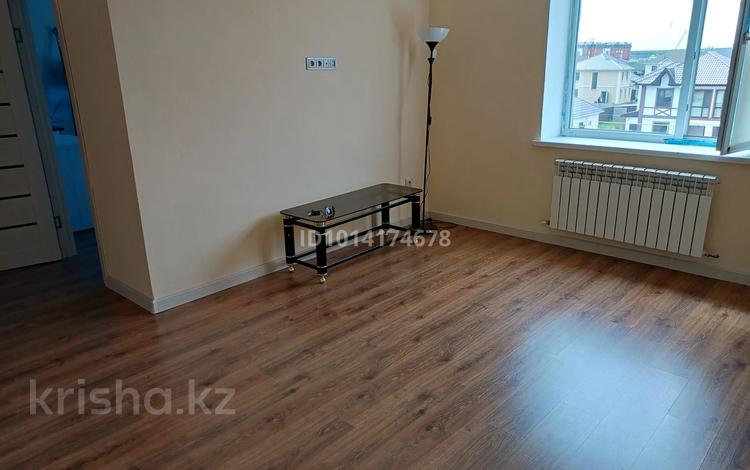 1-комнатная квартира · 39 м² · 3/3 этаж, мкр Уркер 101 б5 за 140 000 ₸ в Астане, Нура р-н — фото 15