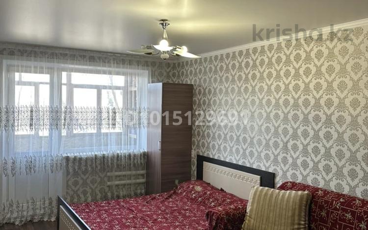 1-комнатная квартира · 32 м² · 5/5 этаж, мкр Юго-Восток, 28й микрорайон 34 за 11.5 млн ₸ в Караганде, Казыбек би р-н — фото 2