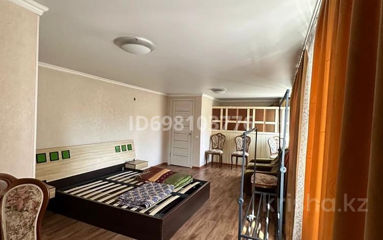 Жеке үй · 2 бөлме · 80 м² · 1 жүзд., Гурилева — Халиулина, бағасы: 250 000 ₸ в Алматы, Медеуский р-н — фото 2