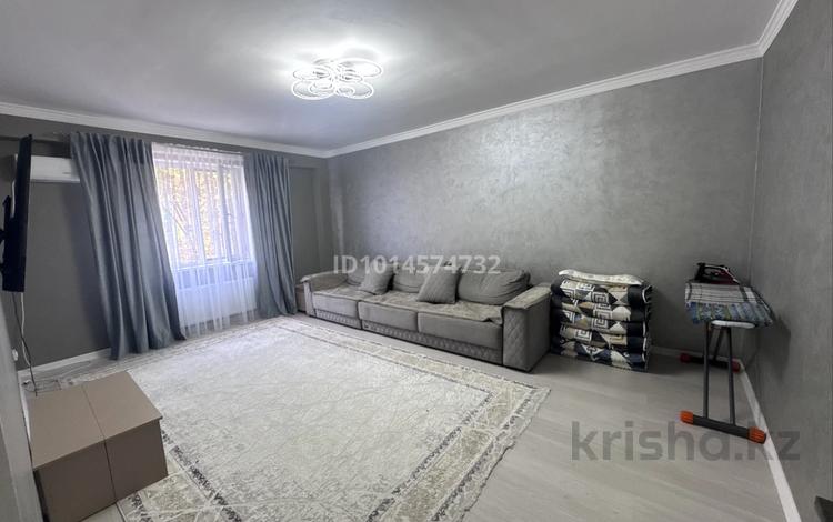 2-комнатная квартира · 65 м² · 3/10 этаж, мкр Аксай-1, Саина 1а за 320 000 ₸ в Алматы, Ауэзовский р-н — фото 2