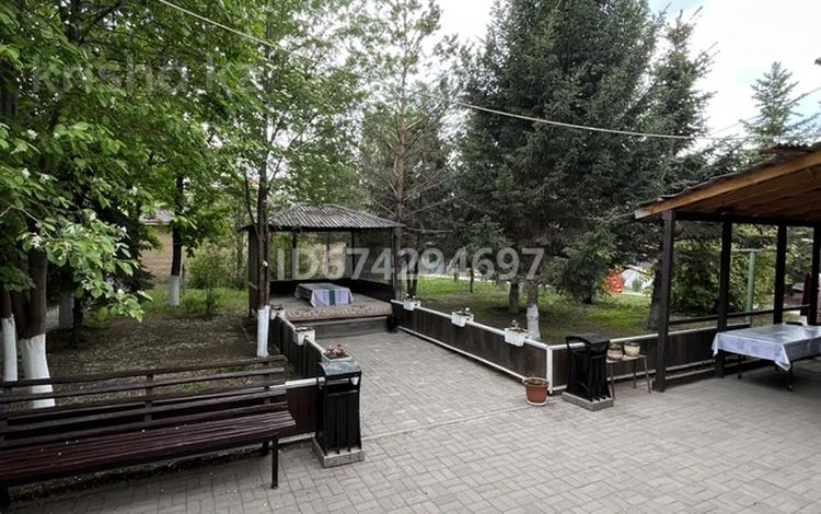 6-бөлмелі үй тәулігіне, 300 м², 10 сот., Кенгир, бағасы: 80 000 〒 в Астане, Алматы р-н — фото 25