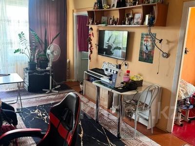 3-комнатная квартира · 48.7 м² · 3/5 этаж, Юность 19 за 13.5 млн ₸ в Семее