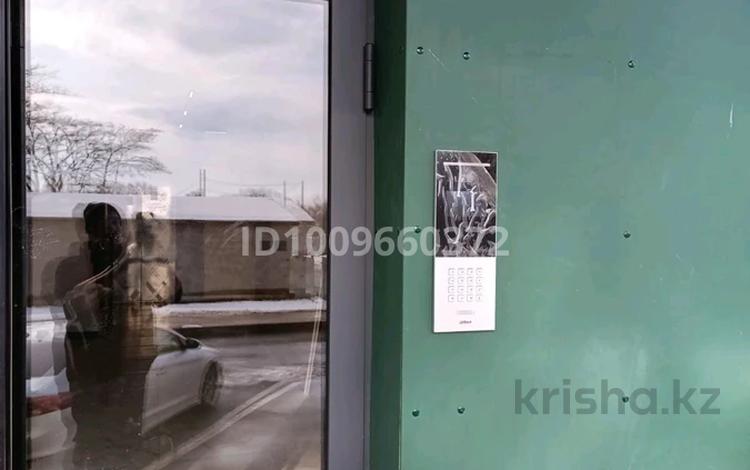 1-комнатная квартира · 40 м² · 1/5 этаж, Кунаева 14Б — Бар Бавария за 250 000 〒 в Конаеве — фото 2